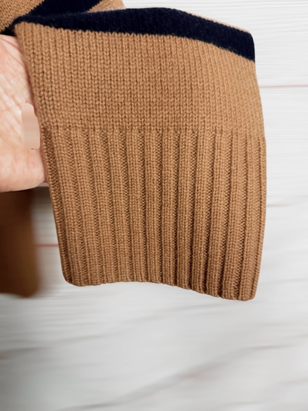 KULE The Lucca Wool Cashmere Sweater Boxy Style Relaxed Roll Neck Camel Navy XL - Picture 7 of 12